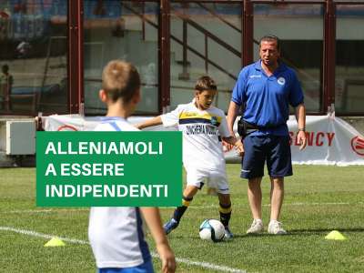 AIUTIAMO I PICCOLI CALCIATORI A CRESCERE